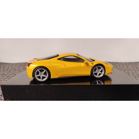 Ferrari 458 Italia jaune - 1/43 Hotwheels Elite 